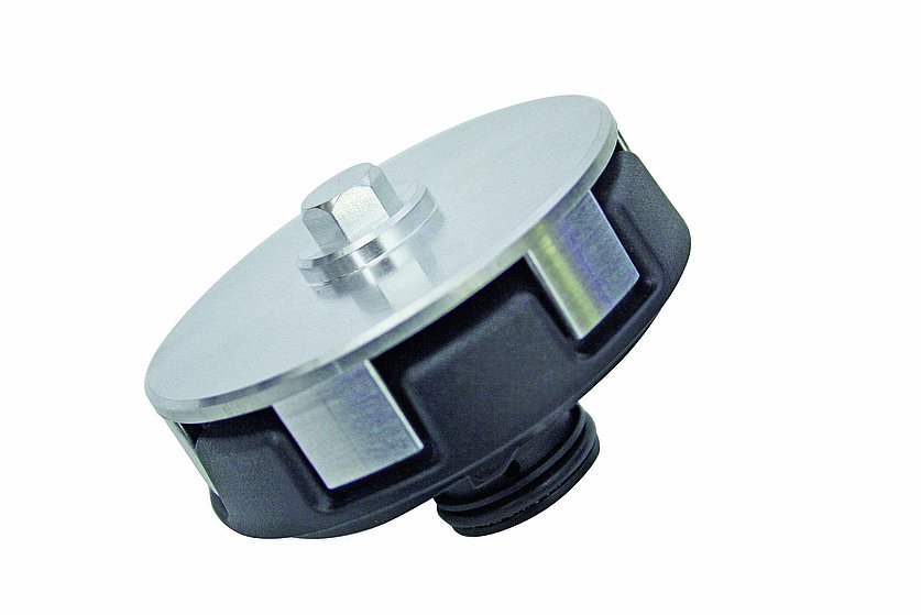 Cooler lid removal tool for BMW